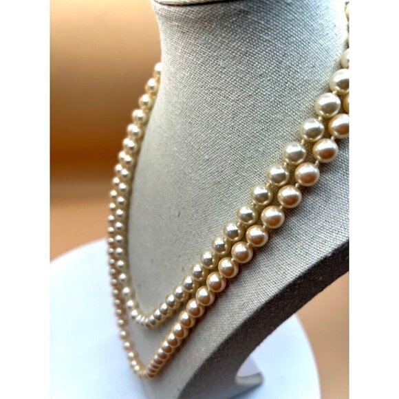 Vintage-Inspired 2 Strands of Glass Pearl Necklaces With Knotted Beads. A59 - Picture 5 of 12